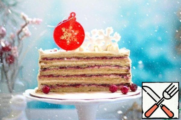 The weight of the finished cake is about 2 kg, I got 2200 with decor.
If you do not like soaked cakes of this kind, it is better to serve them as soon as possible. After a day, the cakes will absorb the cream from the cream and become less sandy and slightly fluffed.