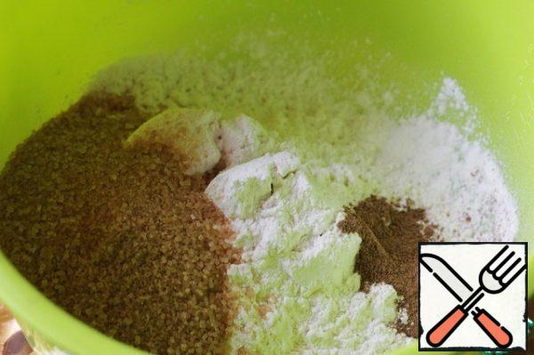 In a bowl, mix the flour, salt, sugar, ginger, pepper, cloves, and baking powder.
I used a ready-made spice mix for baking (1.5 tsp).