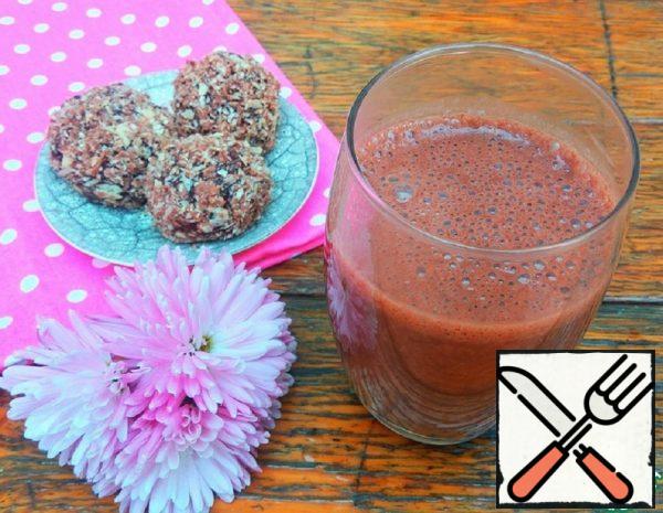 Cocoa with Banana and Raspberries Recipe