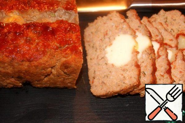 Cut the meatloaf into portions. Enjoy)