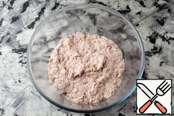 Mix everything very well and refrigerate for 1 hour.
