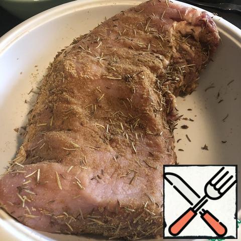 Wash the pork, dry it with a paper towel and RUB it with the prepared mixture.