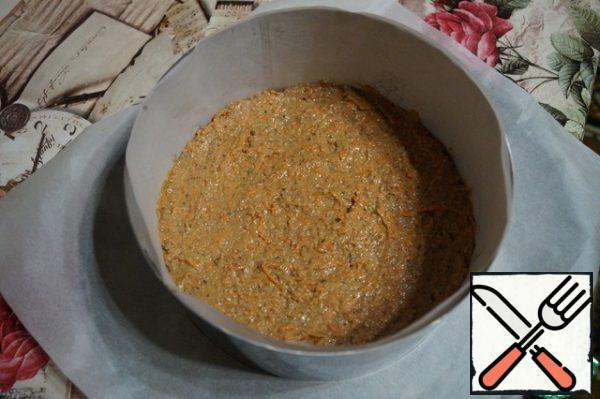 Cover the baking dish with parchment and oil. Pour the batter in. I have a form size of 22 cm.