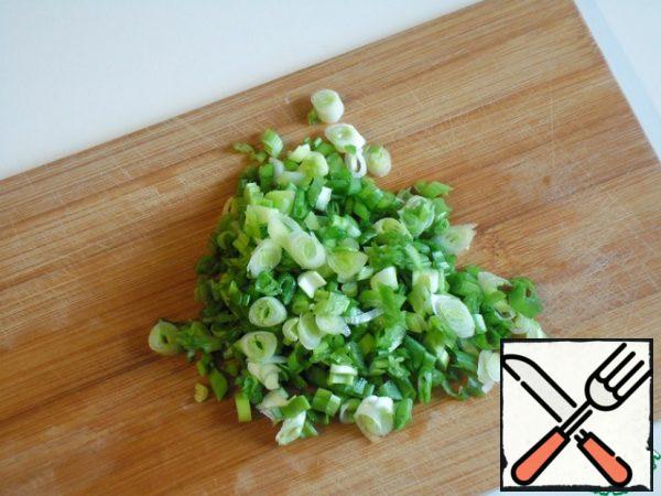 Green onions are not chopped.