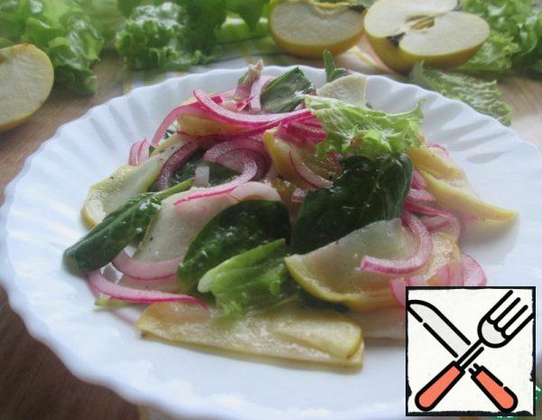 Salad with Spinach and fried Apples Recipe