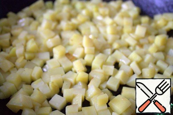 Fry evenly (preferably in one layer) in oil.
