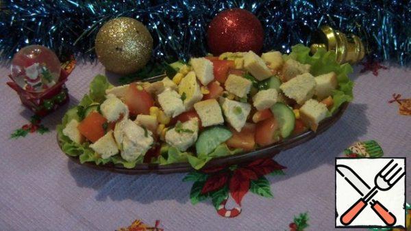 Simple, fresh and juicy salad is ready!