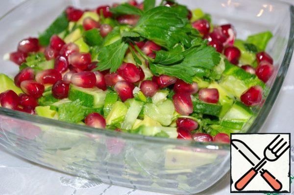 Sprinkle with pomegranate seeds before serving.