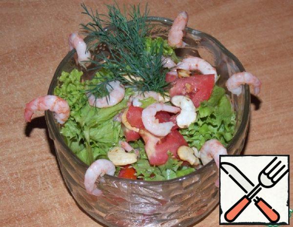 Salad with Cashews and Shrimp Recipe
