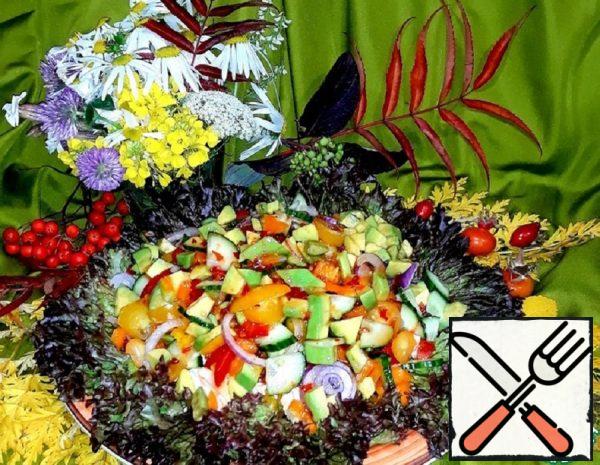 Vegetable Salad with Chicken and Avocado Recipe
