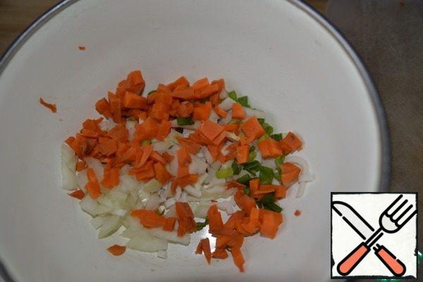 Cut the boiled carrots into small cubes.
