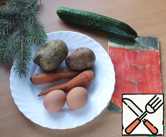 Everything is prepared simply elementary. Prepare the vegetables, wash them, and boil them. Also boil the eggs.