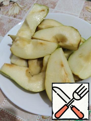Wash the pears, cut them in half, and remove the cores and seeds.