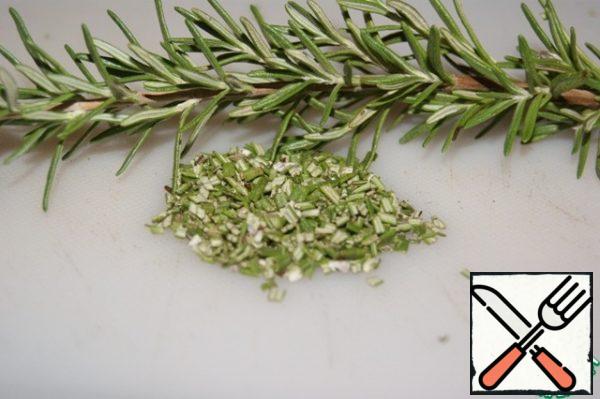 Finely chop the rosemary.