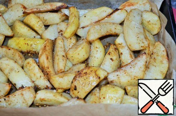 Place in the oven and bake at 180 degrees for 30 minutes.
During this time, mix a couple of times.