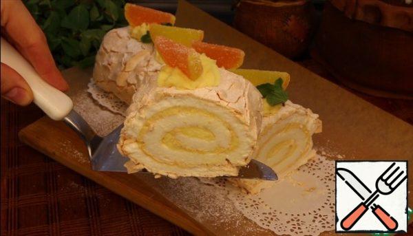 And here is such he in section. So tender with a crispy crust and light, airy, just weightless inside. A delicate citrus cream perfectly complements the sweetness of the meringue.
I really hope that we liked the recipe and it will be useful.