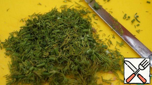 Finely chop the dill.
