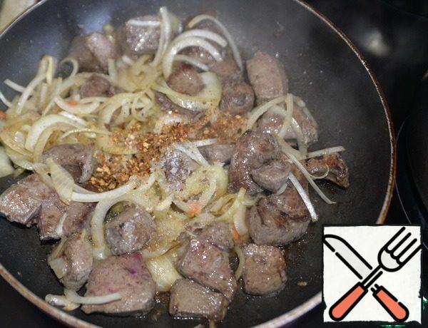 Stir, add the salt and pepper mixture and simmer for about 15 minutes over medium heat.