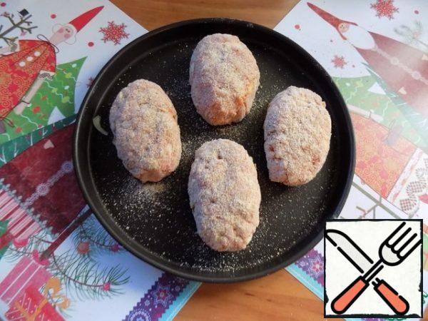 During the baking process, I turned the pancakes over once so that they were evenly fried on both sides and were beautiful.