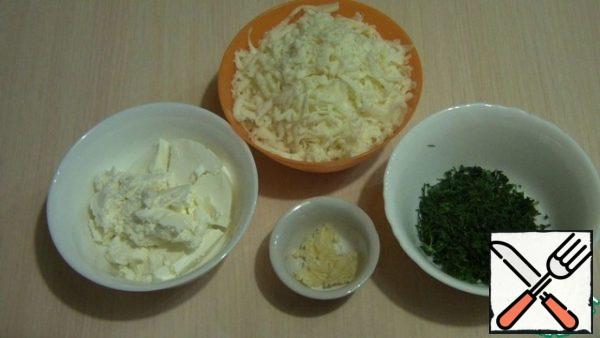For the filling, grate the Suluguni cheese on a large grater, chop the garlic and dill.