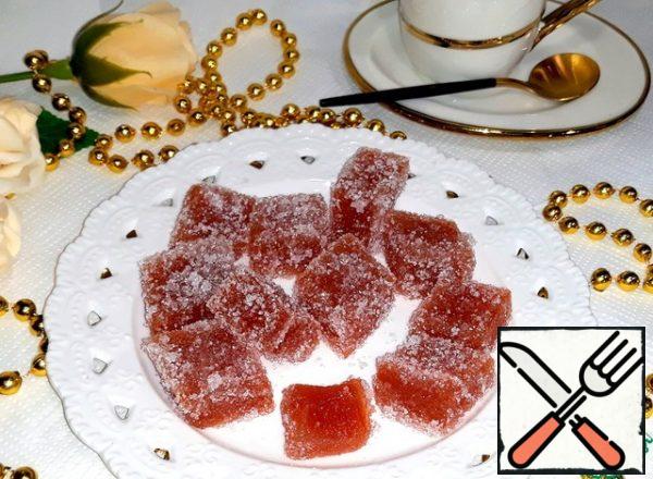 Delicious, sweet and cool dessert.
Help yourself!