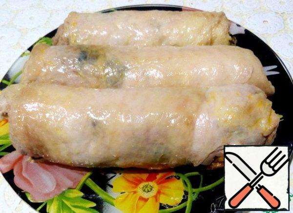 Remove the foil from the finished chicken rolls, transfer to another bowl, cover with a plate or lid and leave for 10 minutes.