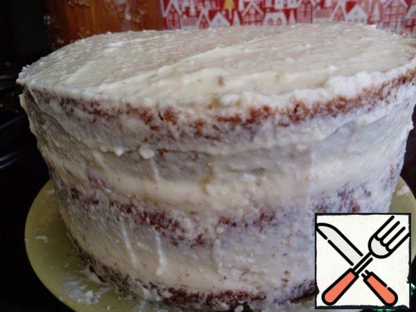 - the third layer - the crust and the cream cheese.
Top the cake with cream and put it in the refrigerator to stabilize the cream.
