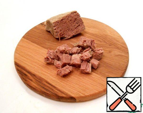 Also chop the remaining ingredients: boiled beef.