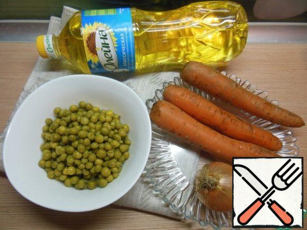 This salad is very quickly prepared, the only thing you need to boil carrots in advance. So, let's prepare our ingredients.
