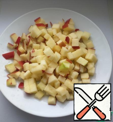 Cut an Apple (by the way, apples in the salad do not darken).
