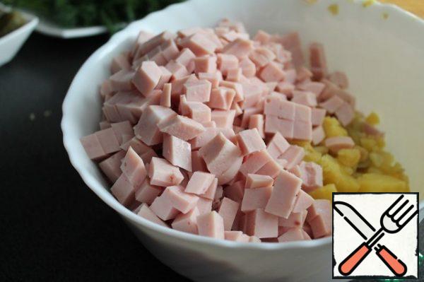 Ham is also cut into cubes.