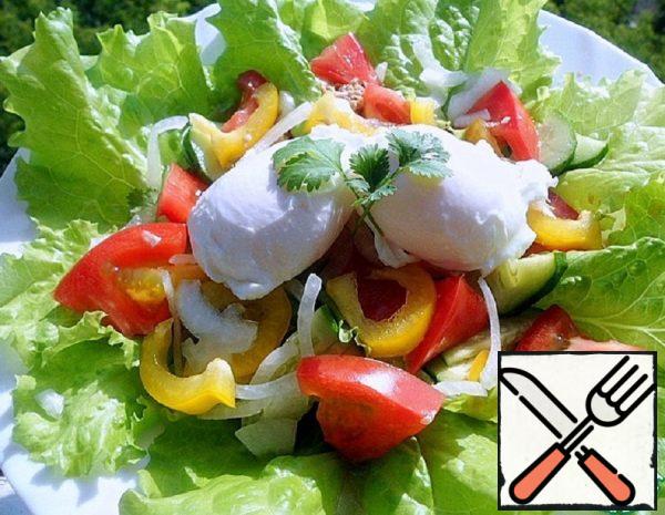 Tuna and poached Egg Salad Recipe