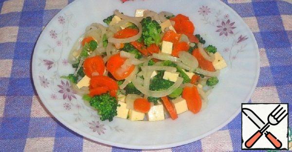 Salad with melted Cheese and Broccoli Recipe