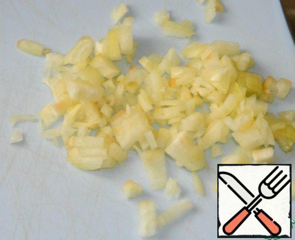 Finely chop onion.