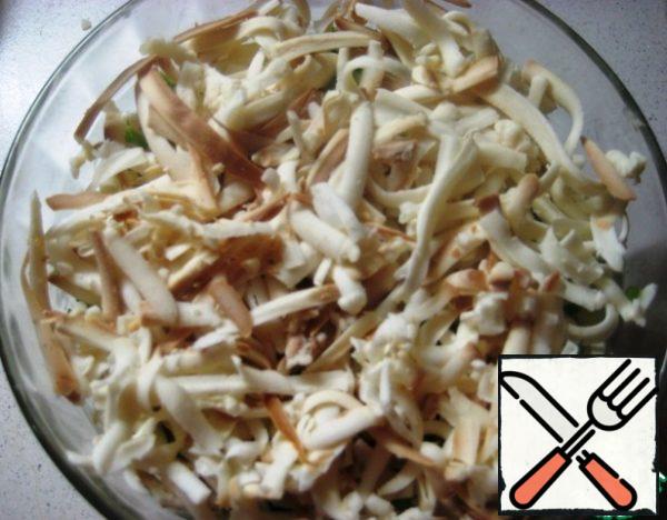 5. grated melted sausage cheese, smear with mayonnaise