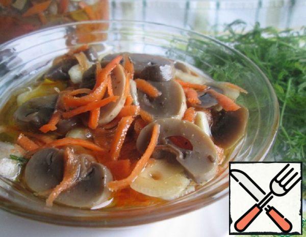 Pickled Mushrooms with Carrots Recipe