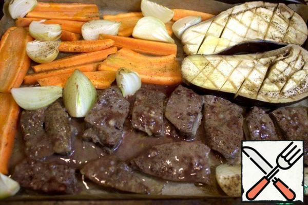 In the process of baking, I turned over the slices of liver.