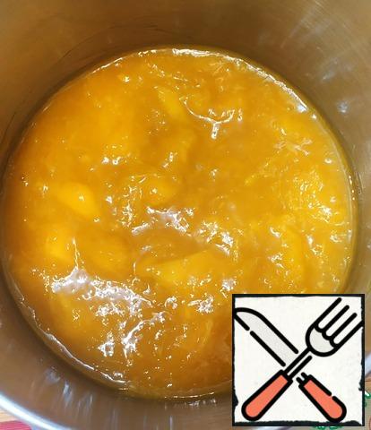 For compote: mix sugar with pectin. Cut the mango into pieces and heat the puree to 45 degrees. Pour in the sugar and pectin , stirring continuously with a whisk, add the mango and lemon juice. Bring the mixture to 85 degrees. Cool to 50 degrees, and put in the refrigerator.