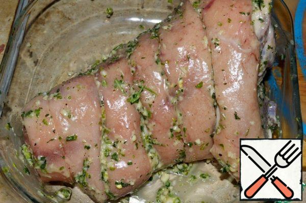 RUB well with marinade. Put it in any suitable container and cover with a film. Remove to the refrigerator for pickling. Marinate can be up to three days , in the process several times turn the knuckle.