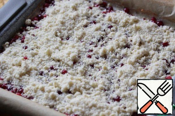 Allow the finished cake to cool, then carefully remove it from the mold and cut into squares.
If desired, you can sprinkle it with powdered sugar.