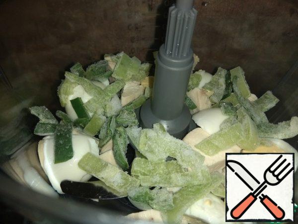 I added green bell pepper (frozen).