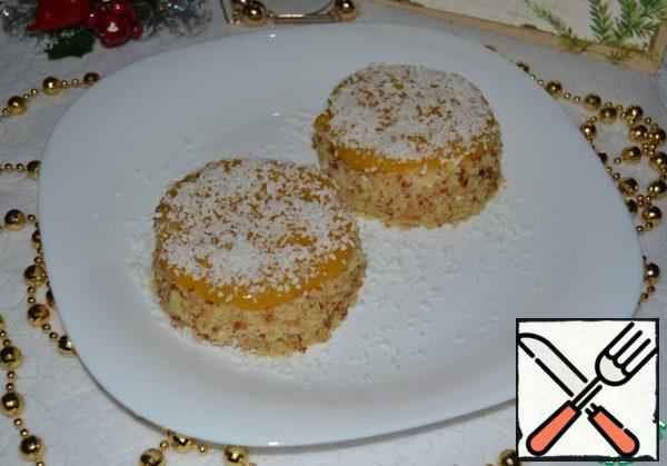 And to create a New Year's winter mood, you can sprinkle cakes with coconut chips.
HAVE A NICE TEA PARTY!