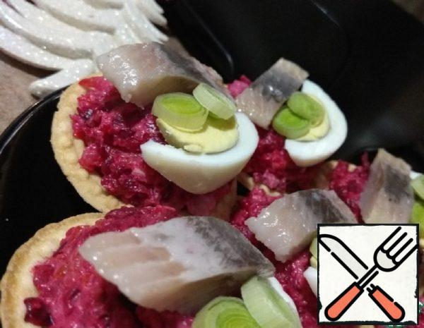 Tartlets with Herring and Egg Recipe
