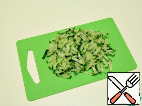 Cucumber, if desired, clean, cut into strips.