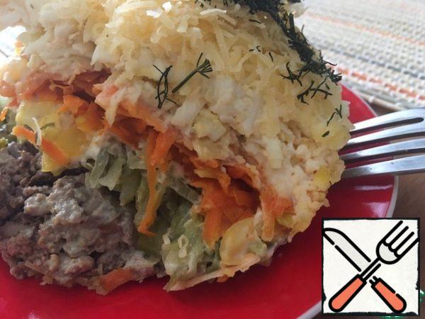 Layer 5: Sprinkle the salad with grated cheese on top and make a side of chopped dill greens. You don't need mayonnaise on top. Let the salad brew a little!
