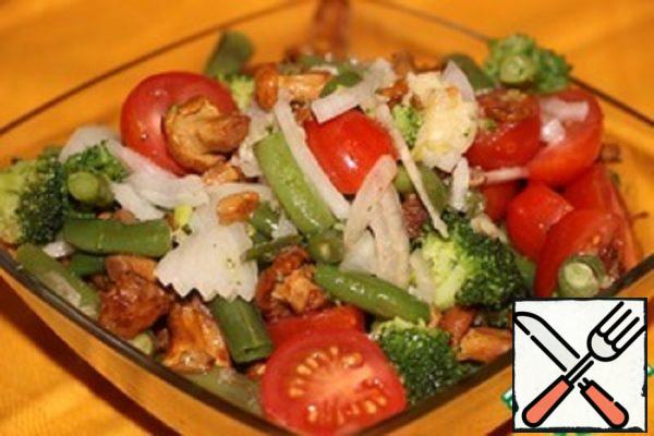Salad with Tomatoes and Mushrooms Recipe