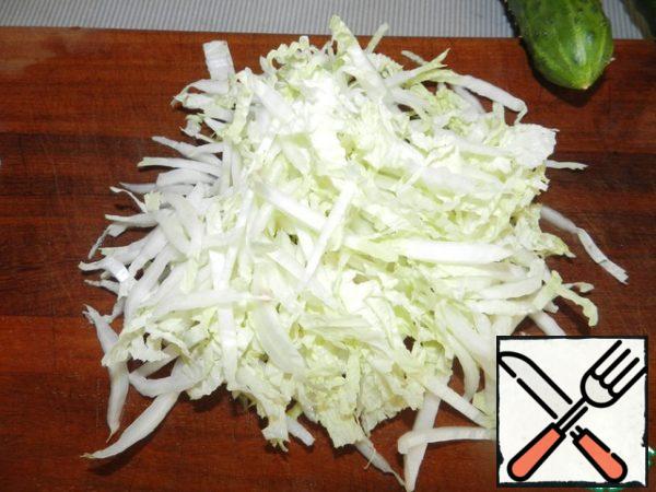 Cut the onion and lettuce ( I had Chinese cabbage).