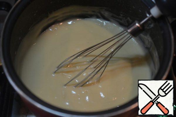 Add the sugar, vanilla sugar and flour and cook until thick, stirring constantly. Cool.