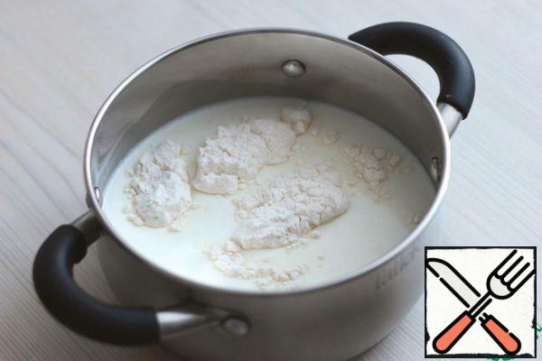 Cream:
In a saucepan add milk (500 ml.), add sugar (160 gr.), add vanilla sugar (1 teaspoon), add 3 tablespoons of flour, add eggs (2 PCs.). Beat the mixture well with a whisk.