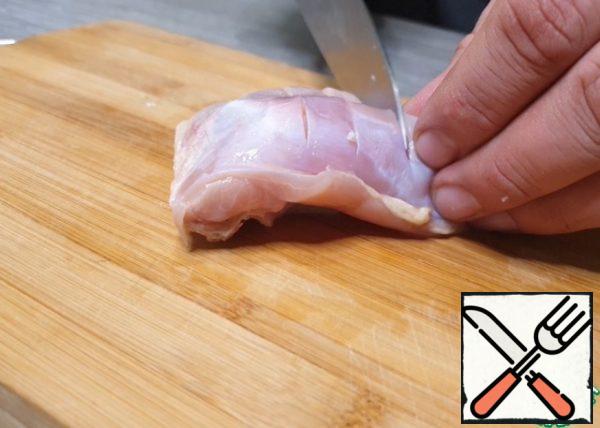 Remove the skin and make small incisions in the meat.